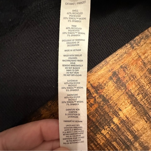 MPG Sport Serene Relaxed Pullover- EUC - Picture 7 of 7